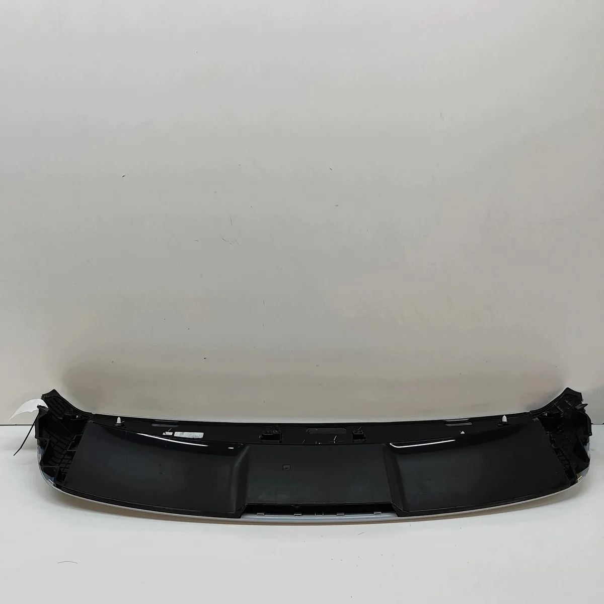 BYD ATTO 3 Trunk Spoiler SC2E5614112 Used image 5