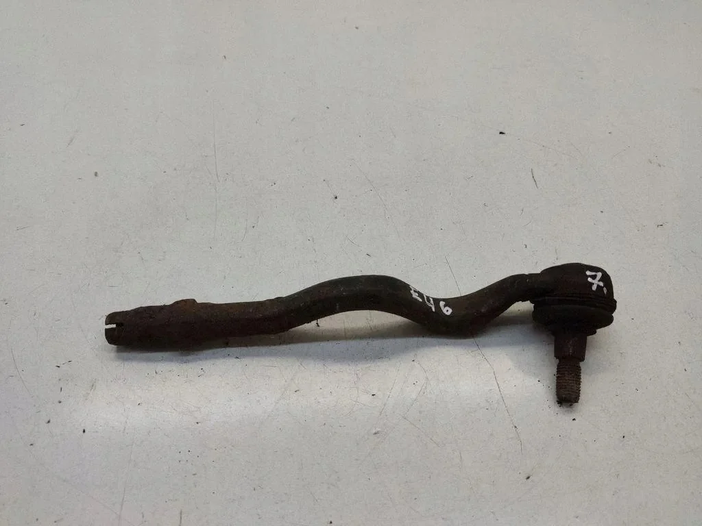 BMW M3 2005 Braccio oscillante 025060019