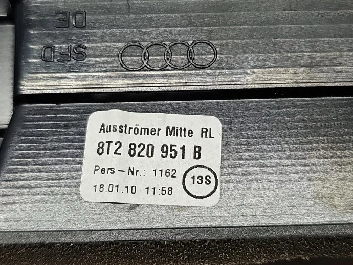 Audi A4 B8 Center Console Vent Grille 8T2820951B image 4