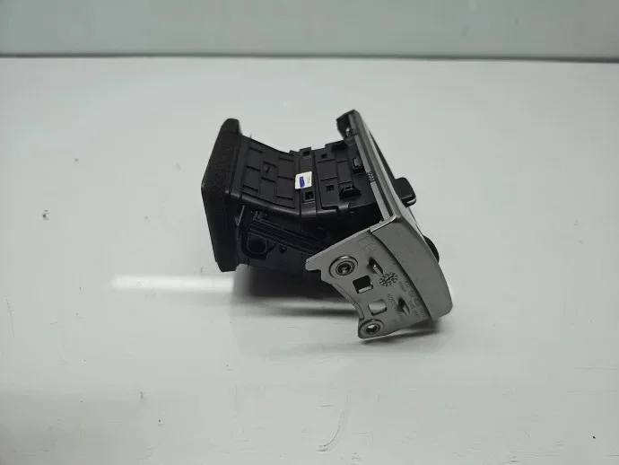 Hyundai i30 II Lüftungsgitter links/rechts image 3