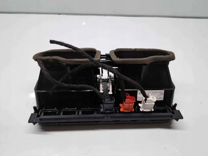 VW Kratka nawiewu 6RF819728A Gebruikt image 3