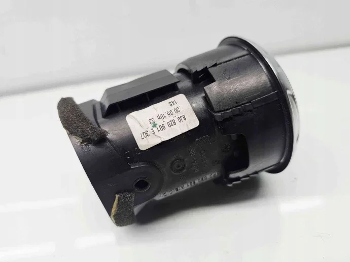 Audi TT Mk2 Saída de Ar Painel 8J0820901E image 3