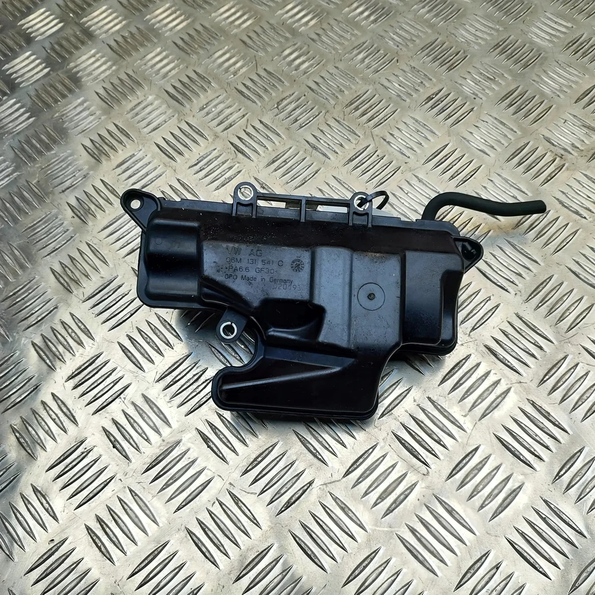 Réservoir Vacuum Porsche Cayenne 06M131541C