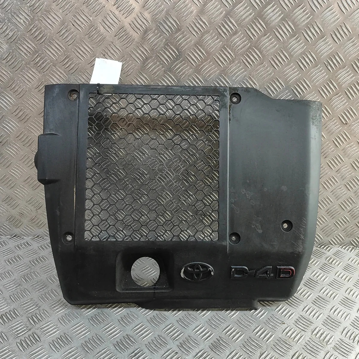 Toyota Hilux 2010 Cubierta Motor Usada image 3