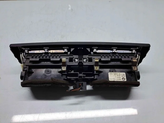 Central ventilationsgaller BMW 1 (F21) 9205357-11 image 3
