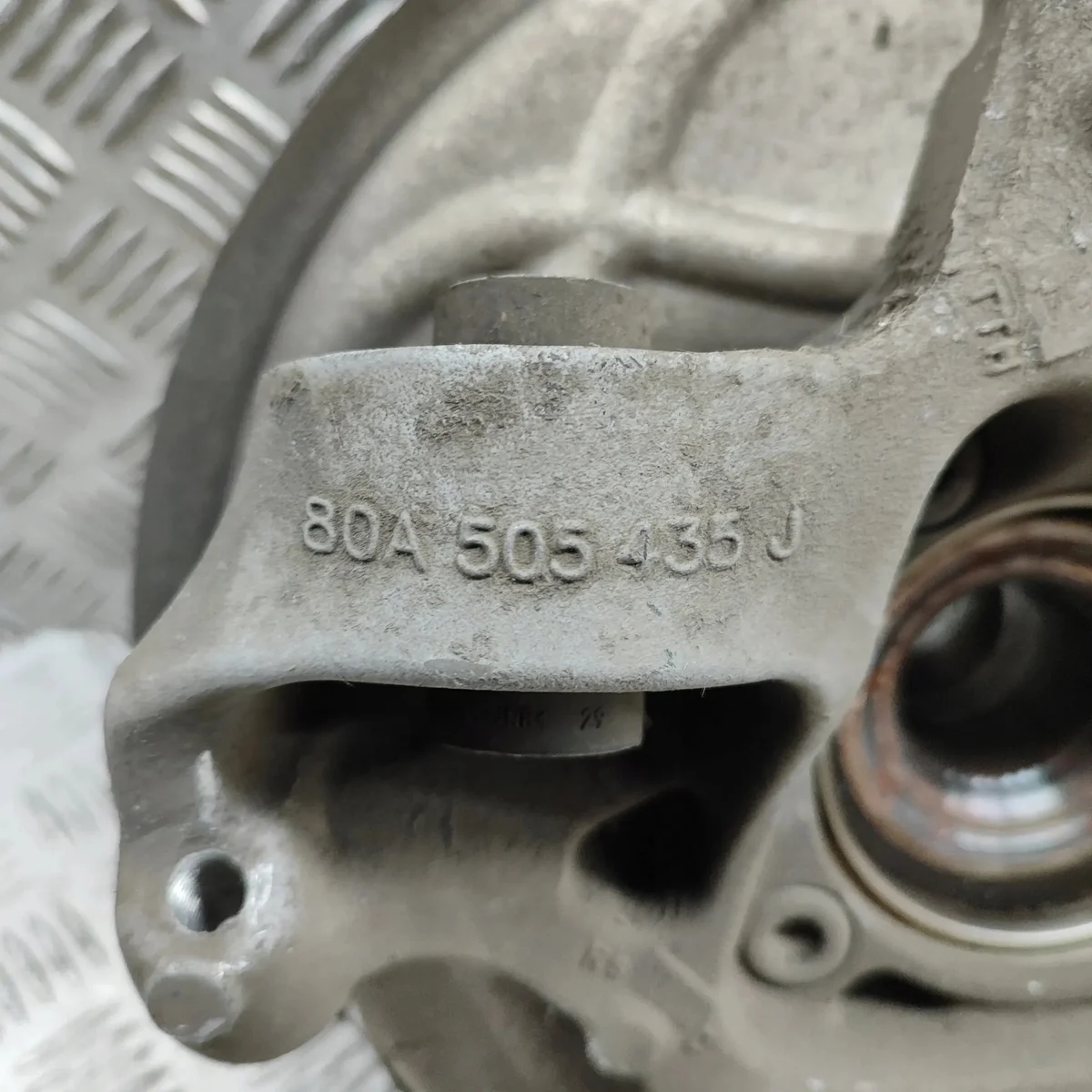 Audi Q5 FY Moyeu Roue Arrière Droit 8W0407607A image 6