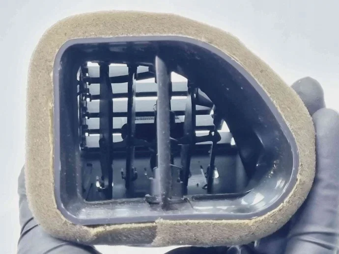 Grille de ventilation gauche Opel Astra J image 4