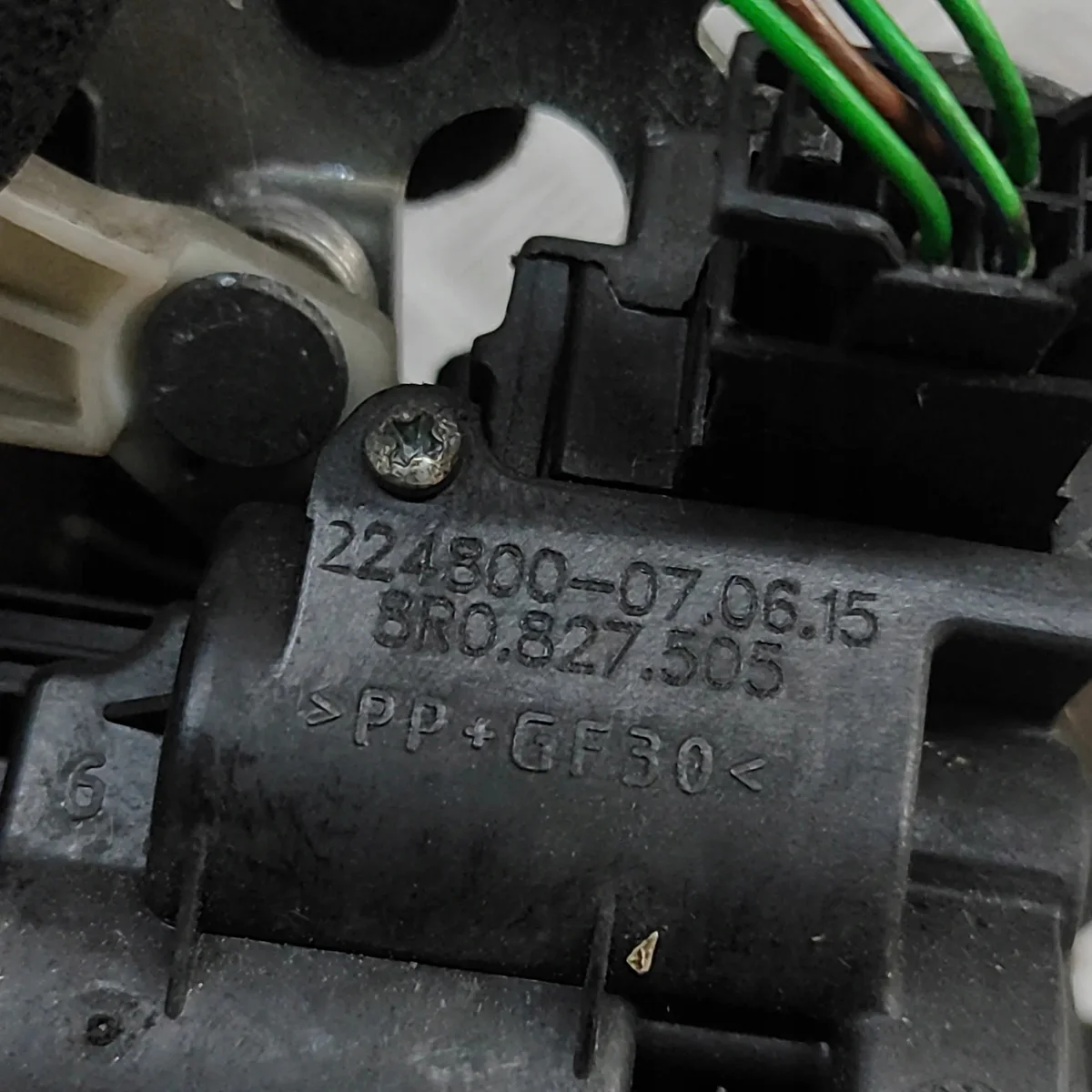 Serrure hayon Audi A6 Avant 8R0827505 image 6