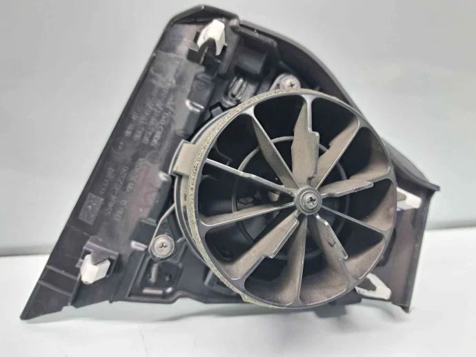 Grelha Ventilação Esquerda Toyota Corolla IX image 3