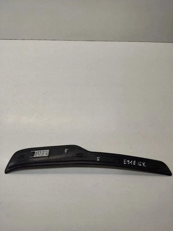 BMW E90 E91 Baguettes de seuil intérieures image 5