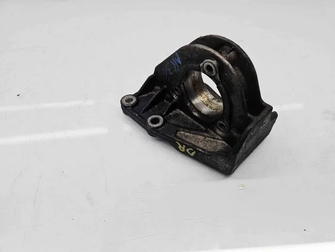 Lagerung Achswelle 55206215 Fiat 1.3JTD