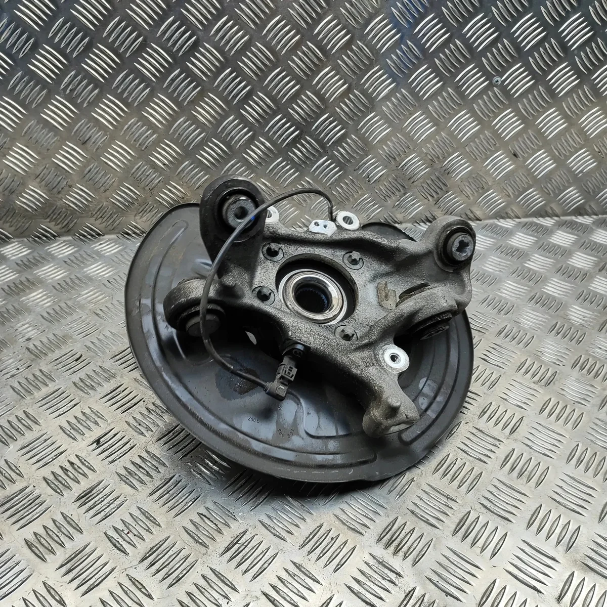 Achterste fusee links Mercedes C S206 image 5