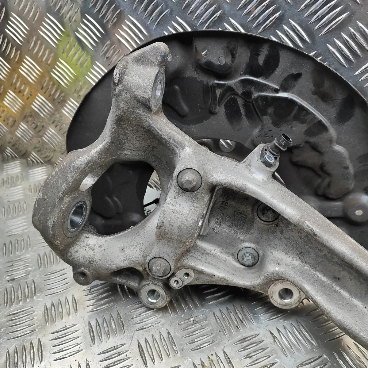 Vridstyraxel Fram Höger Mercedes C S206 image 6