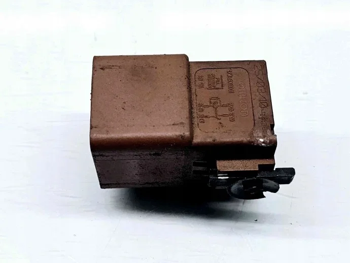 Relé Peugeot 308 (2007-2013) OEM 17325003001