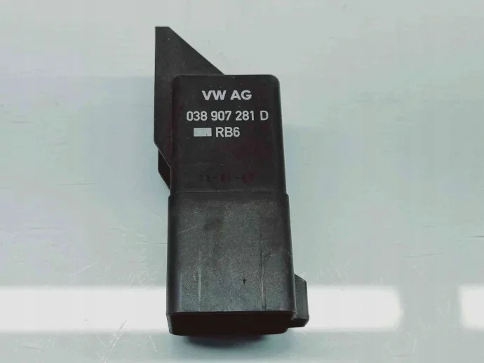 Relais Volkswagen Touran 1T3 038907281D
