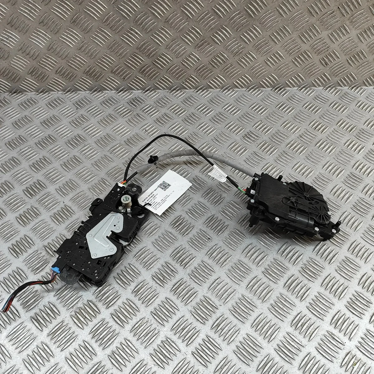 Fechadura Porta Malas BMW X2 (F39) 7464411