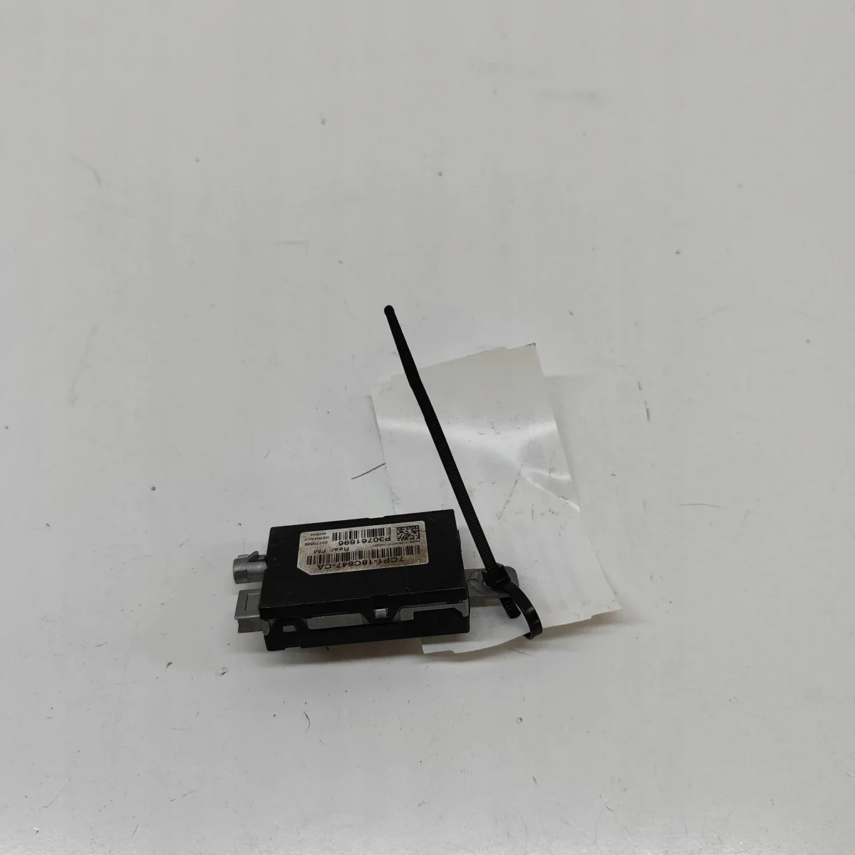 Ford Focus MK4 antennivahvistin 7CP118C847CA