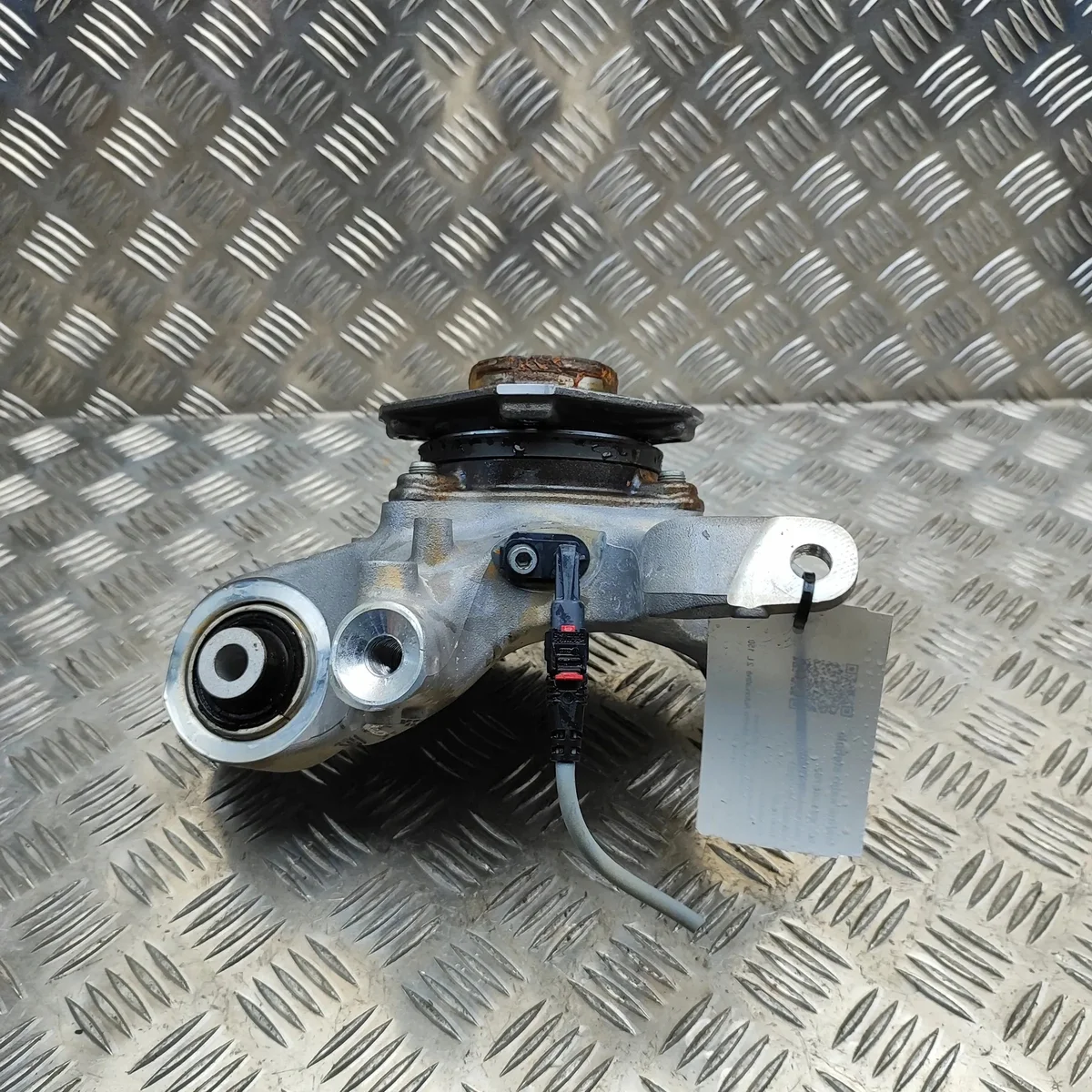 Takavaka, vasen Audi 8B3505459A image 3