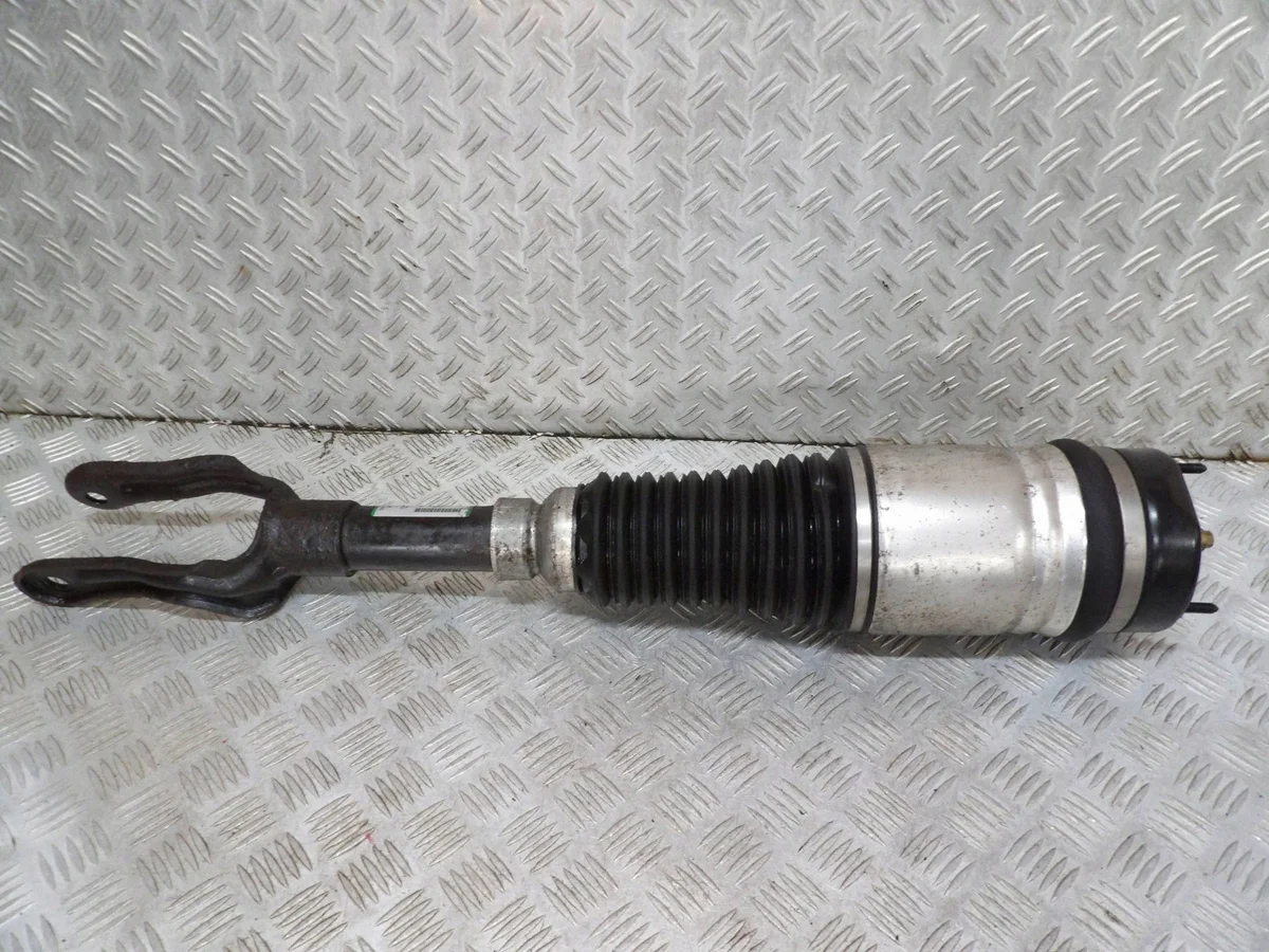 Jeep Grand Cherokee WK2 3.0 CRD Front Right Shock Absorber
