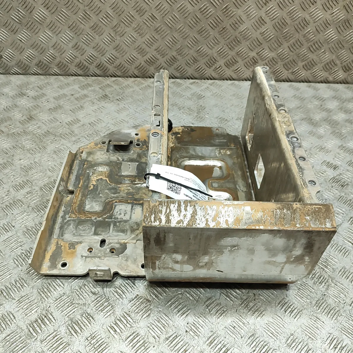 Audi A5 Avant Batterijhouder 8B3915207A image 5