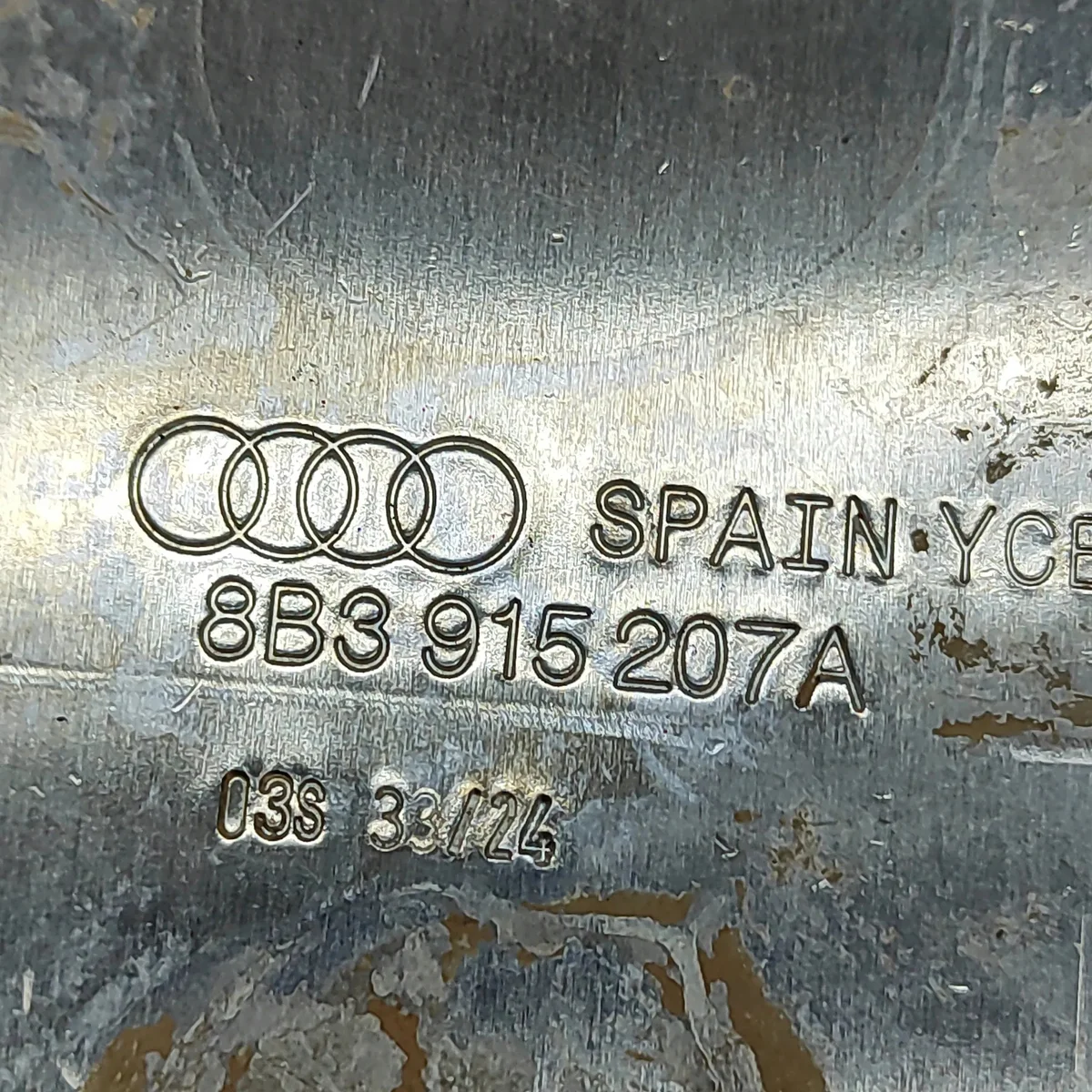 Audi A5 Avant Batterijhouder 8B3915207A image 6
