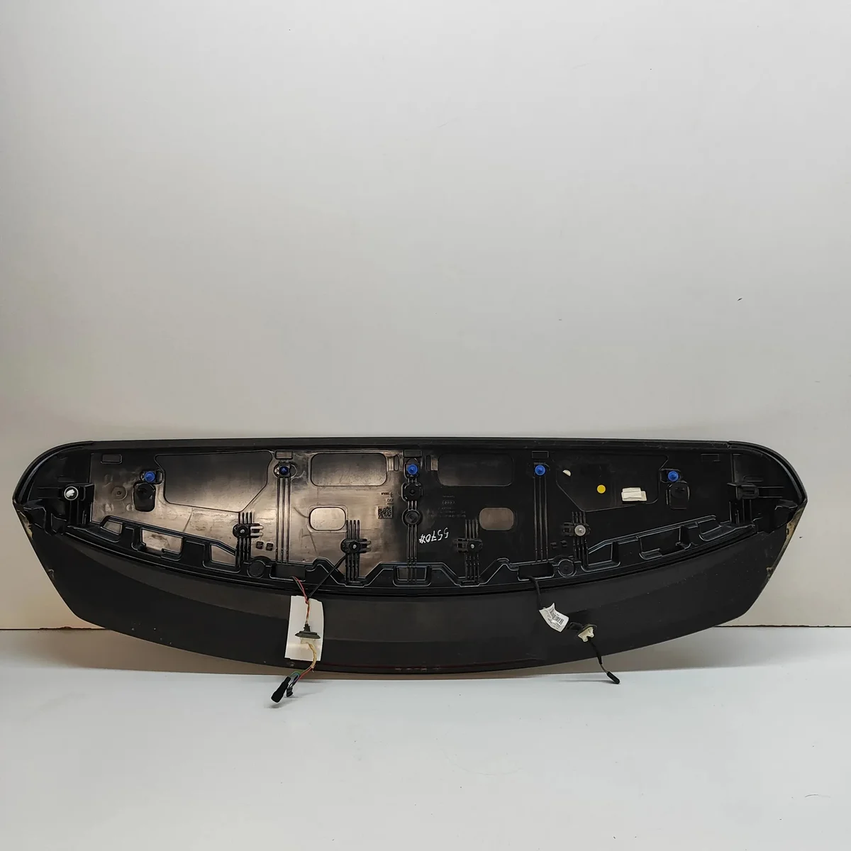 Audi Q8 bagagerumsspoiler 4M8827933 image 3