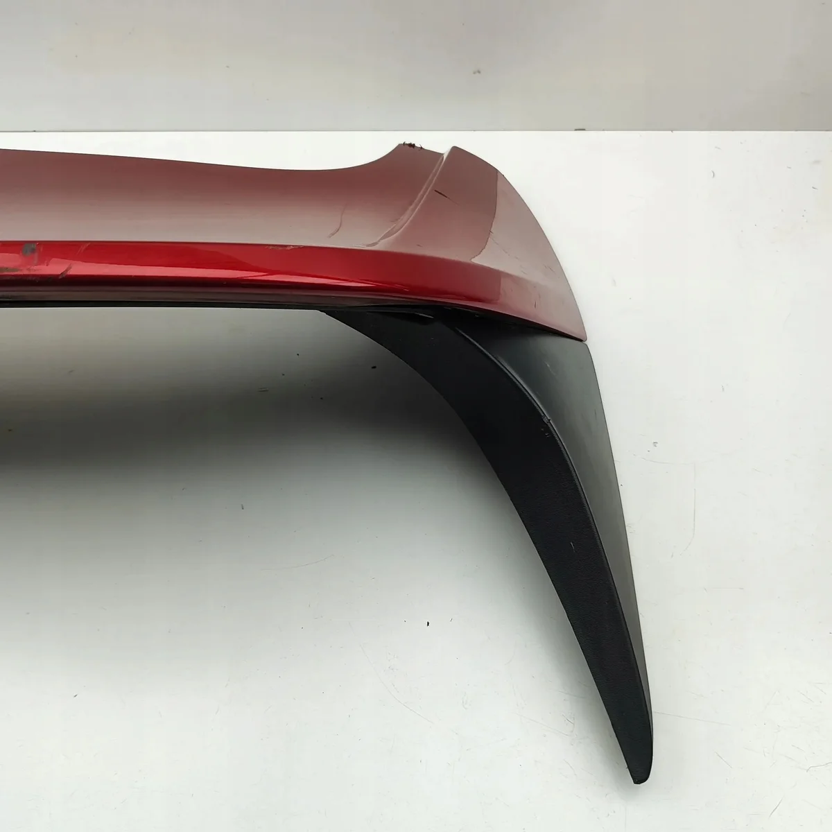 Spoiler Ford Puma J2K CF7 Usado L1TBA44210BP image 3