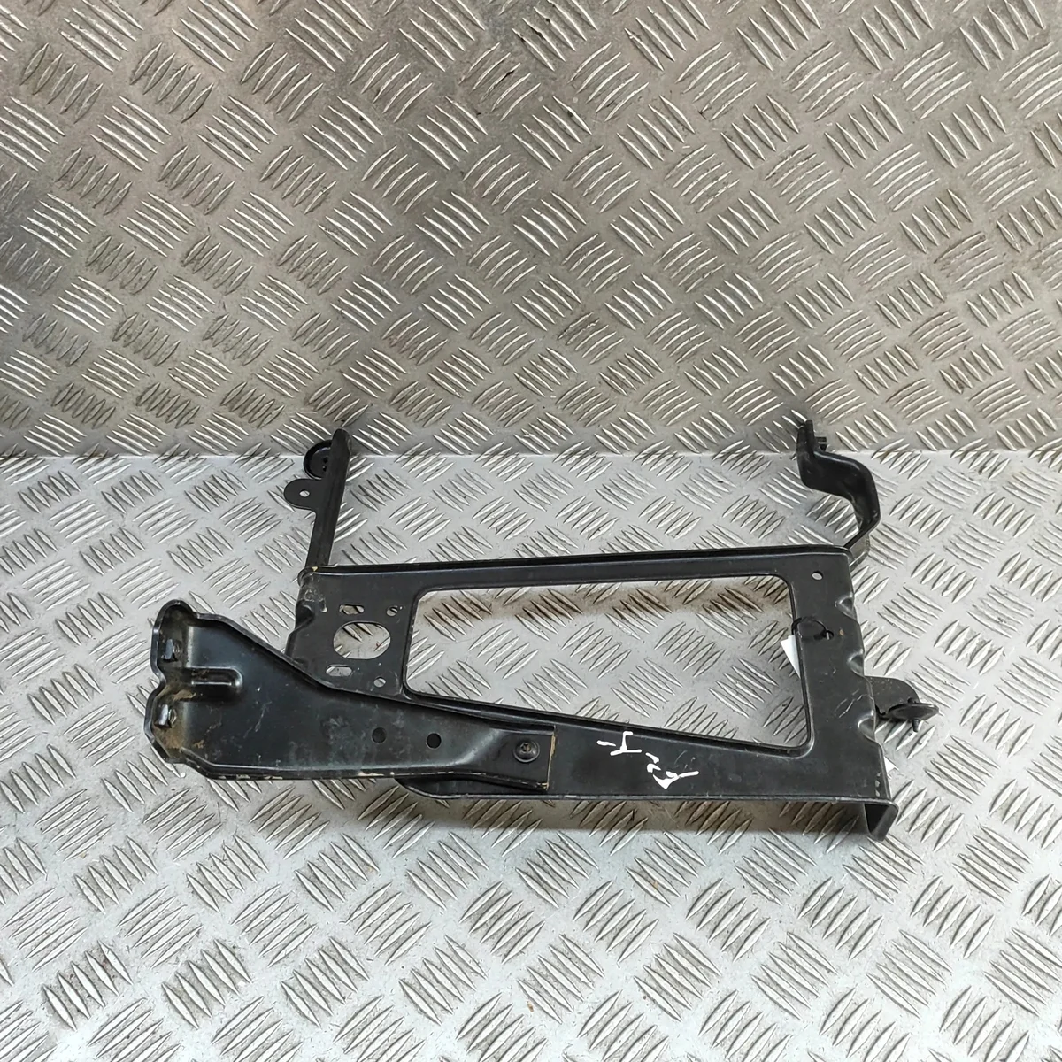 Audi Q7 Q8 4M8121263A Support Radiateur image 5
