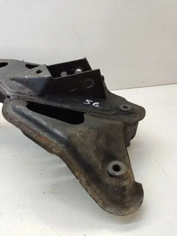 BMW 7 E32 1993 Sottotelaio anteriore 2035520 image 10