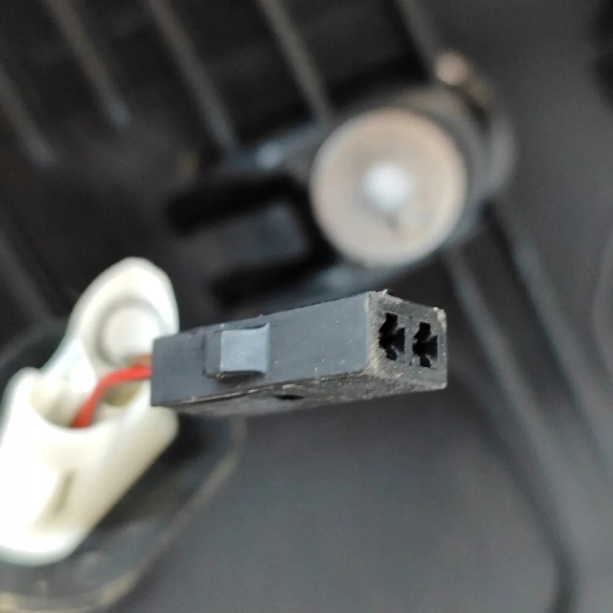 Audi A5 Avant Bagagerumsspoiler 8B9827933 image 5