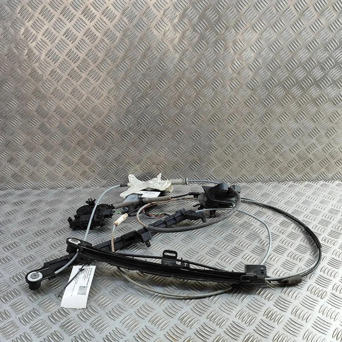 Audi A5 Avant Trunk Roller Blind Mechanism