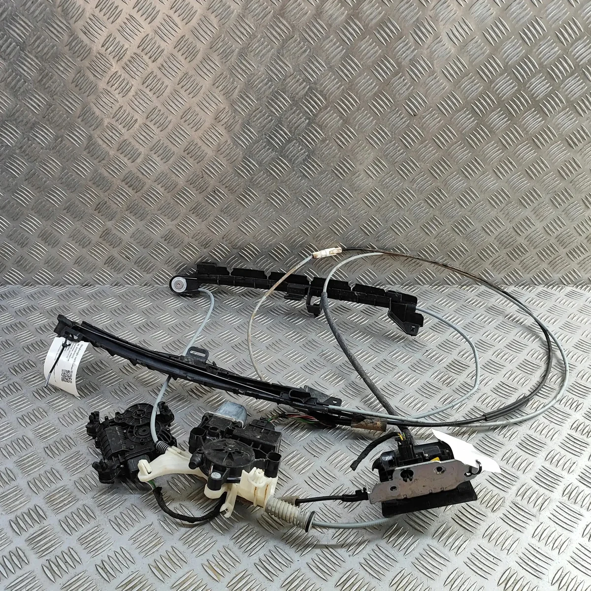 Audi A5 Avant Trunk Roller Blind Mechanism image 5