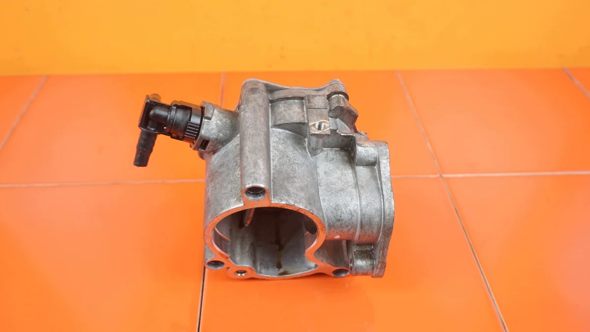 Pompa vacum Volvo 31316143 image 3