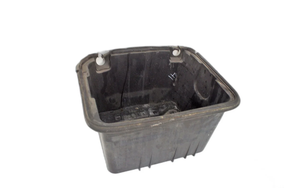 VW102 Ford Mustang VI Suporte Bateria FR3B-10723-A