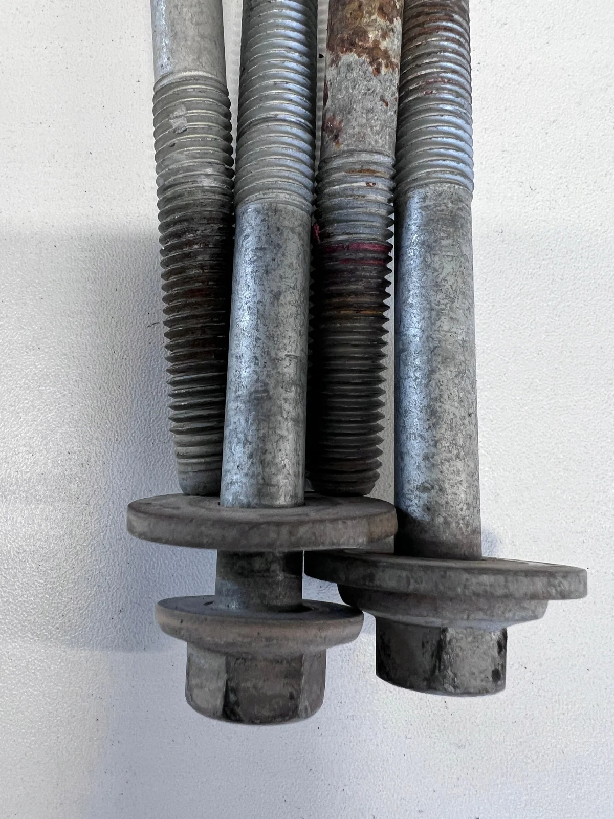 Schraube Achsträger hinten Volvo XC40 YTY3897 image 3