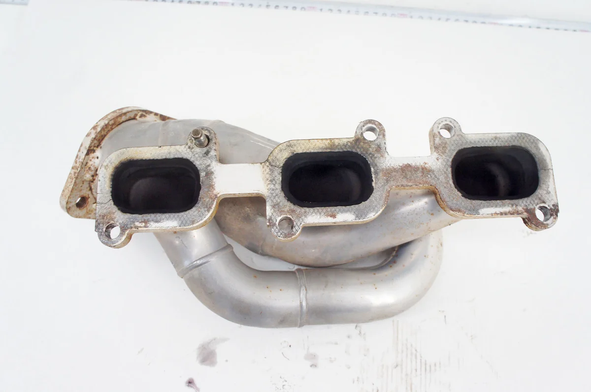 VW147 Ford Mustang VI 3.7 V6 Auspuffkrümmer Rechts image 4