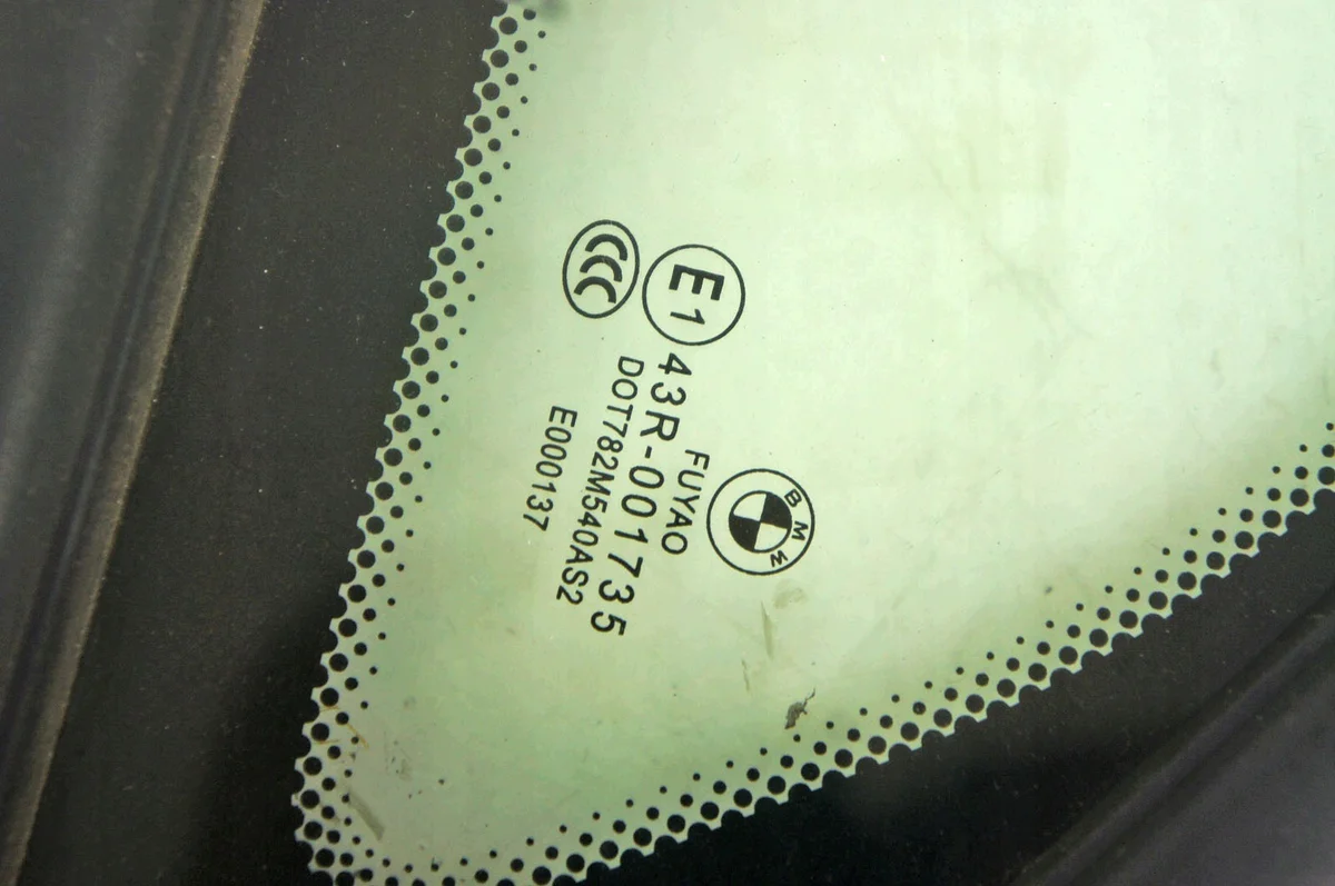 Vidro BMW 2 F46 F45 Triângulo Direito image 5