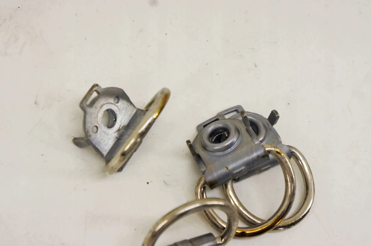 BMW 2 F46 F45 Kofferraumöse VV048-AR34955 image 4