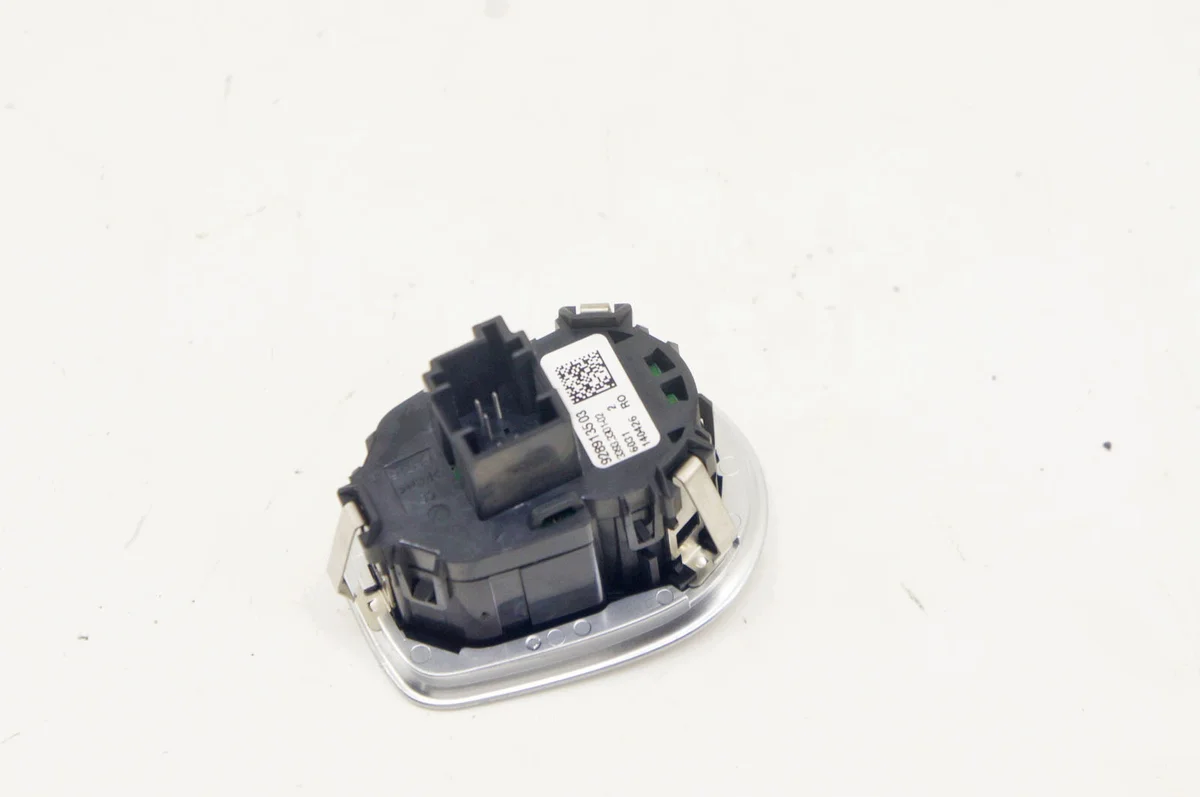 BMW 2 F46 F45 Start Stop Panel VV079 image 6