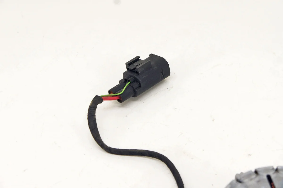 BMW 2 F46 F45 Lüftermotor 1.5 d VV307 image 6
