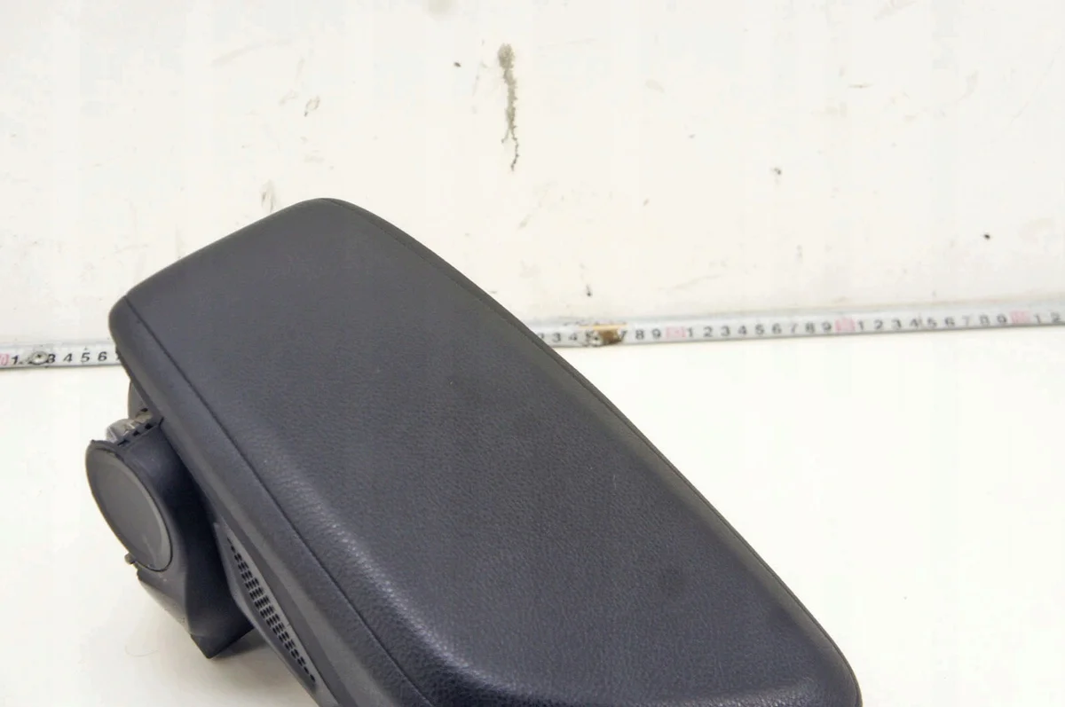 BMW 2 F46 F45 Mittelarmlehne VV205-AR02020 image 4