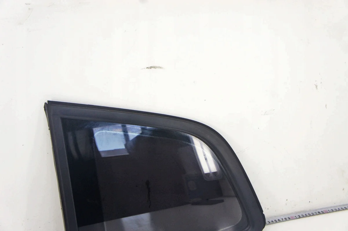 BMW 2 F46 Gran Tourer lasi vasen taka image 4