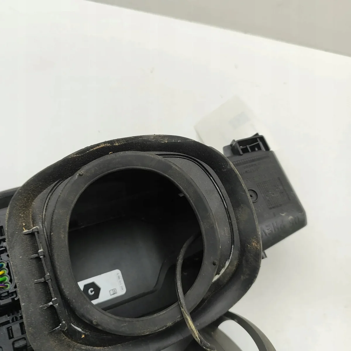 Audi Q5 (FY) tanklock 80A810593 image 6