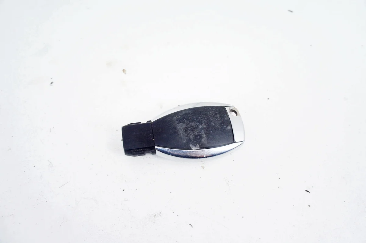 Mercedes CLA C117 Ignition Switch Key image 4