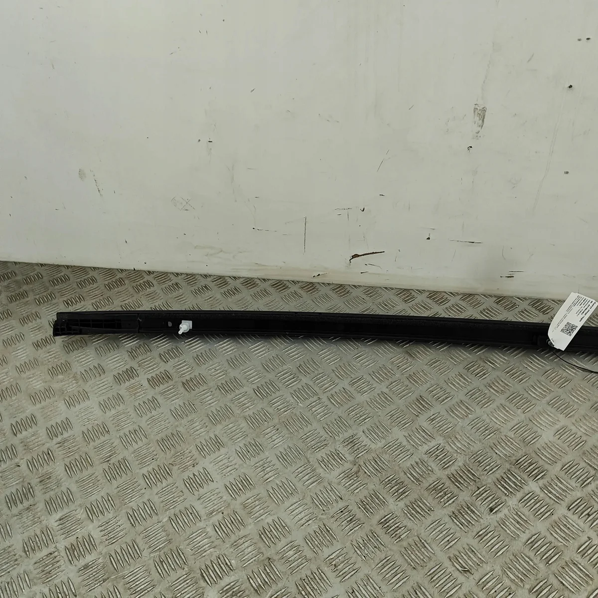 Toyota Yaris Cross Reling links gebraucht image 3
