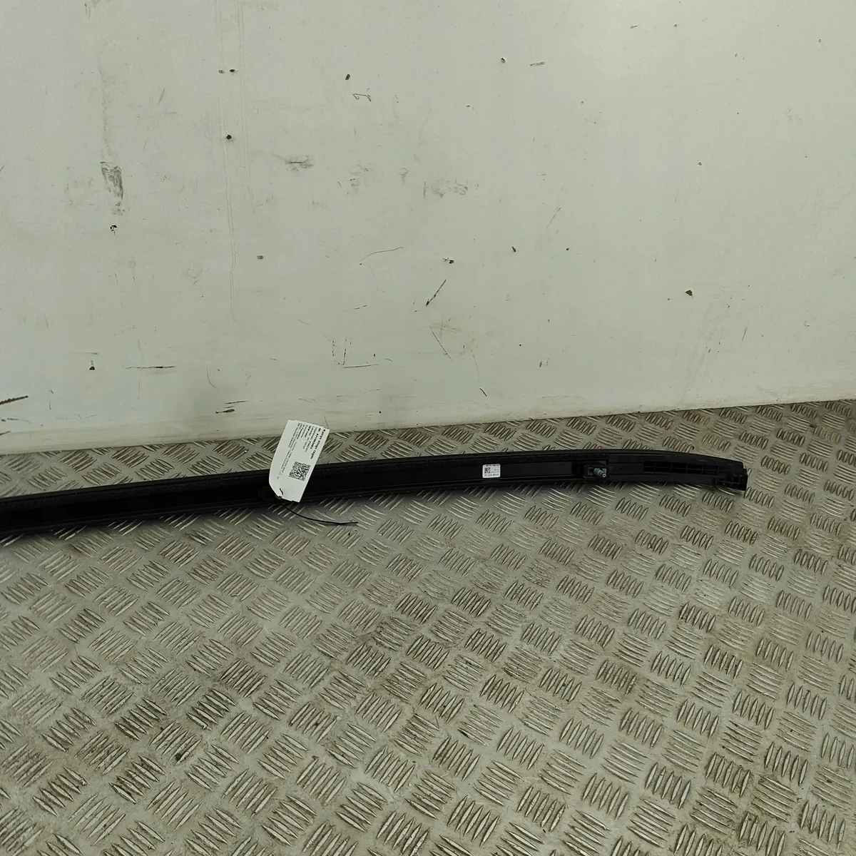 Toyota Yaris Cross Reling links gebraucht image 4