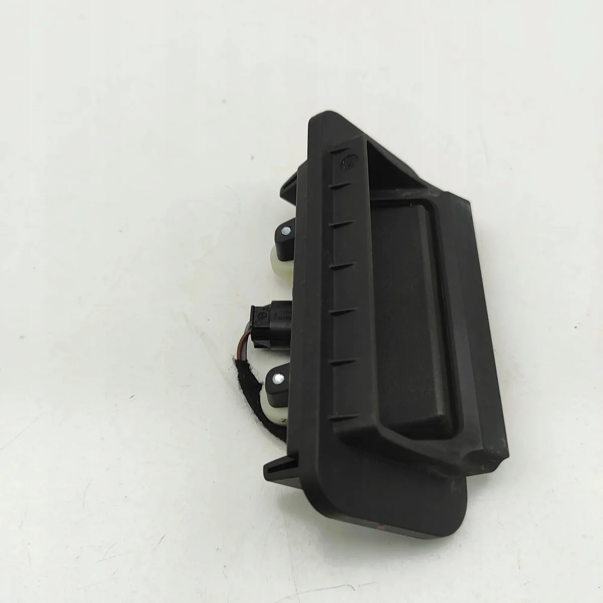 Bagkluckehandtag Mercedes E W211 A2127501593