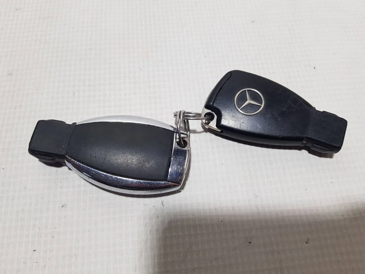 Cilindro de Ignição + Chaves Mercedes CLK W209 image 3