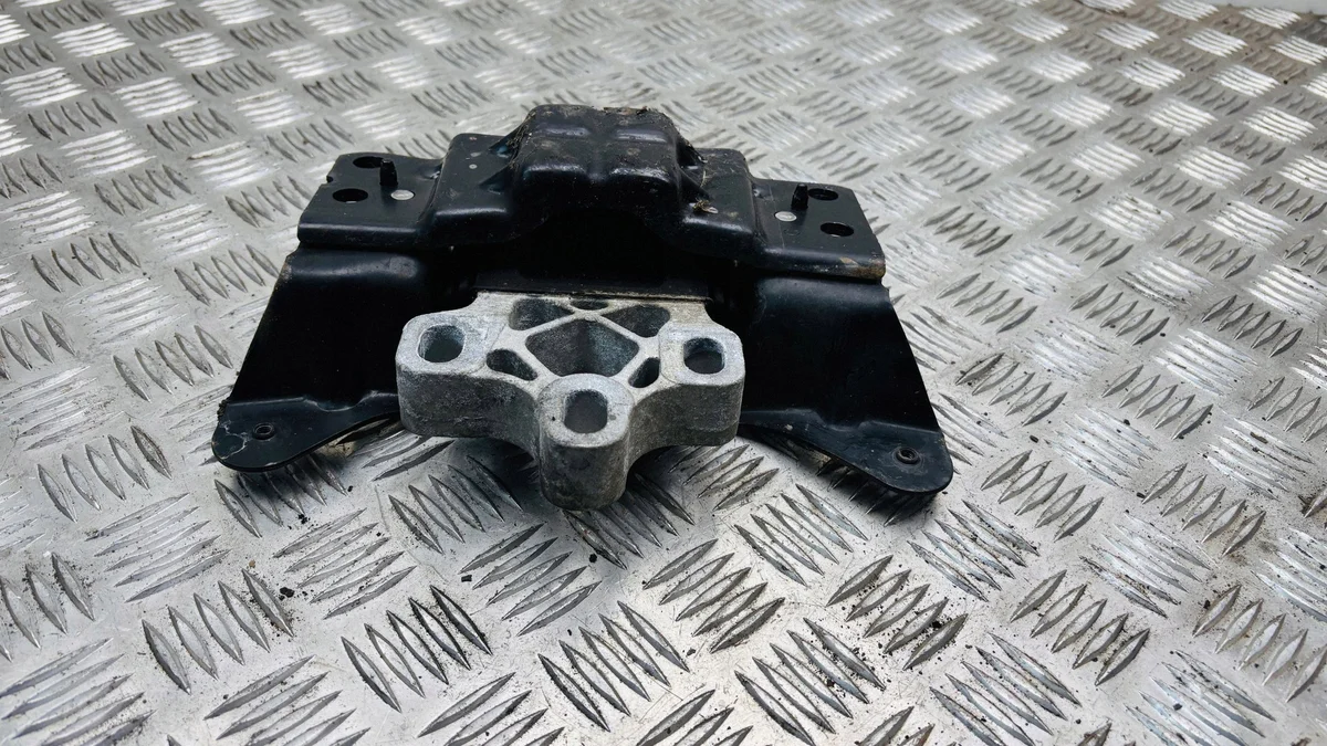 Support boîte de vitesses VW Passat B8 2.0TDI DSG image 3
