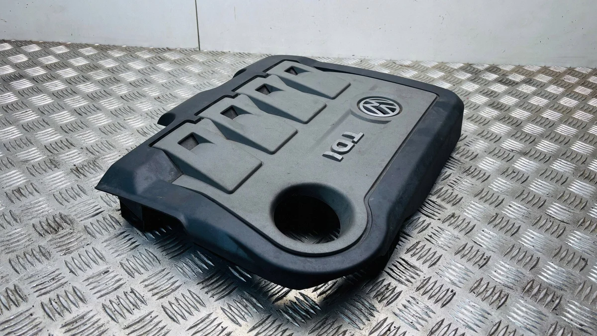 VW Passat B7 Motorabdeckung 03L103925R gebraucht image 3